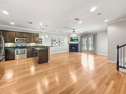 2403 Stutz Drive 4, Dallas