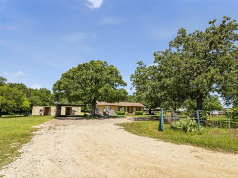 1336 County Road 563, Stephenville, TX 76401 — photo 2
