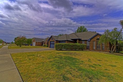 913 York Street, Forney, TX 75126 — photo 2