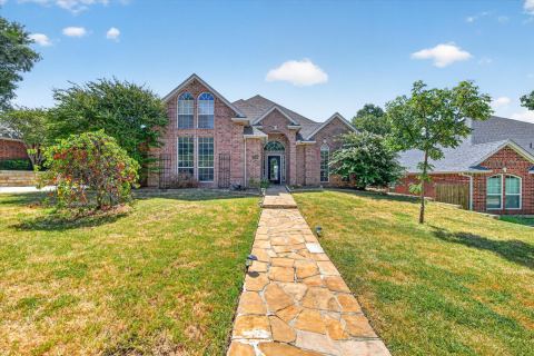 305 Brazil Drive, Hurst, TX 76054 — photo 2
