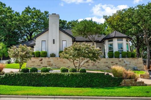 3908 Woodstock Drive, Colleyville