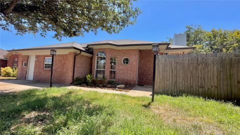 405 Odell Street, Cleburne, TX 76033 — photo 2