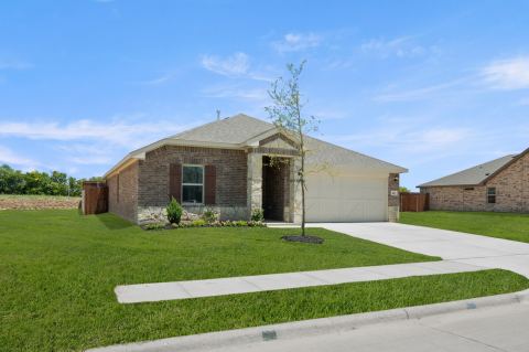 408 Comanche Drive, Cleburne, TX 76033 — photo 2