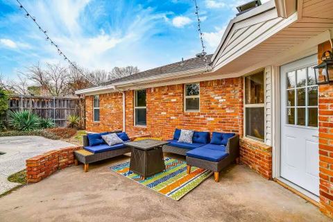 2426 Nottingham Place, Grand Prairie, TX 75050 — photo 2