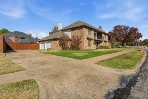2015 Wimbledon Drive, Arlington, TX 76017 — photo 2