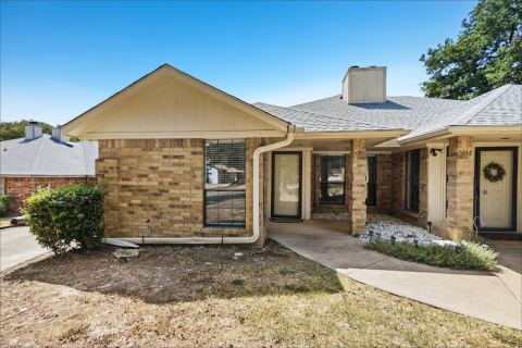 7806 Laver Court, Fort Worth