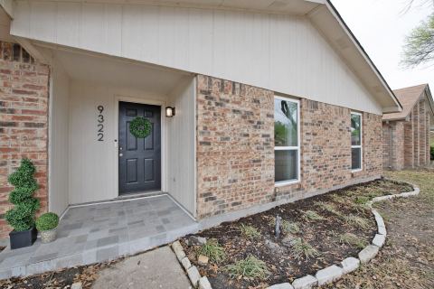 9322 Shipman Street, Rowlett