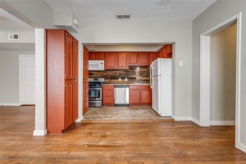 2309 Wesley Street D, Greenville, TX 75401 — photo 2