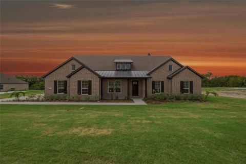 903 Perrin Lane, Van Alstyne