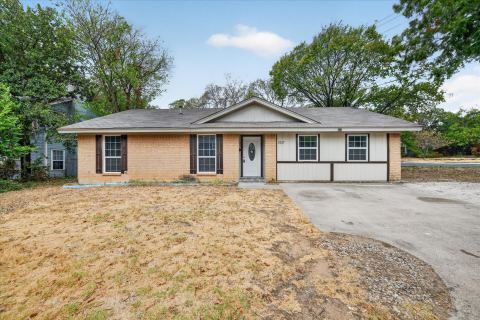 2023 N Bell Avenue, Denton, TX 76209 — photo 2