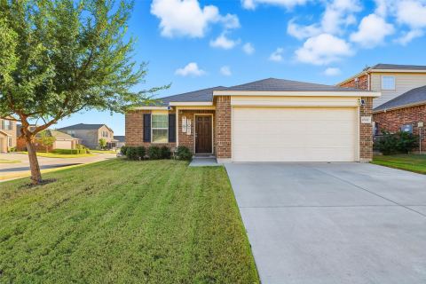10101 Newtown Drive, Fort Worth, TX 76036 — photo 2