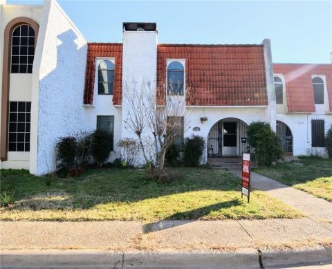 2235 Seville Court, Dalworthington Gardens, TX 76013 — photo 2