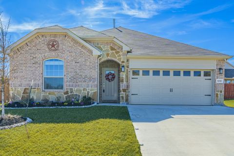 1240 Almond Road, Azle
