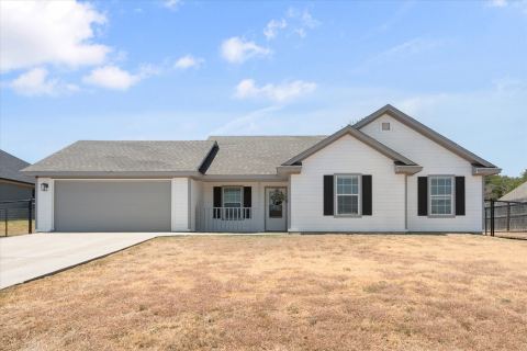 624 Lunar Circle, Granbury, TX 76049 — photo 2