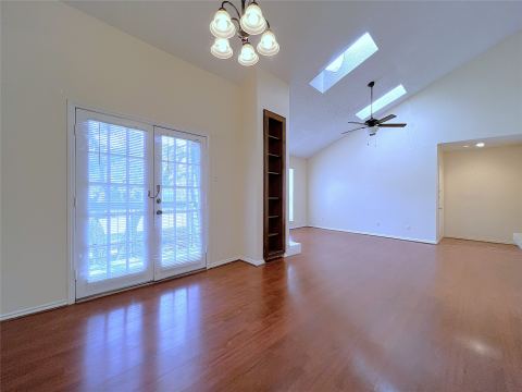 7525 Holly Hill Drive 10, Dallas, TX 75231 — photo 3