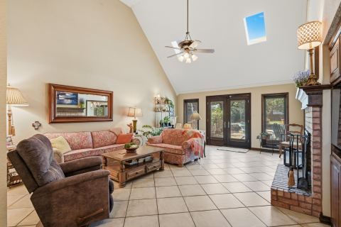 2104 Emerald Lake Drive, Arlington, TX 76013 — photo 2