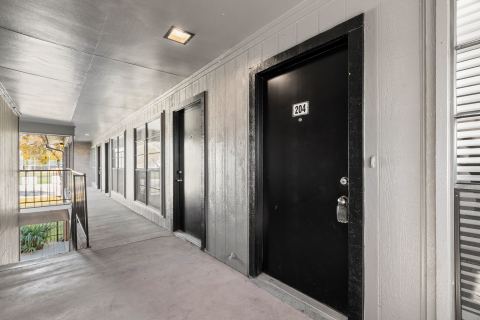 320 E 4th Street 208, Arlington, TX 76010 — photo 2
