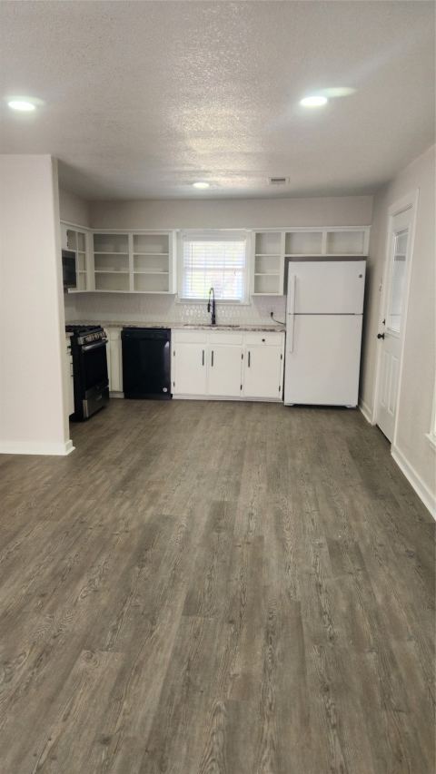 608 W Baldridge Street, Ennis, TX 75119 — photo 3