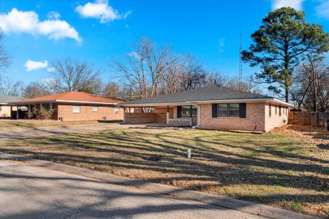 601 N 38TH Street, Corsicana, TX 75110 — photo 2