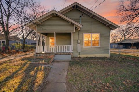 710 E Lamar Street, Sherman, TX 75090 — photo 2