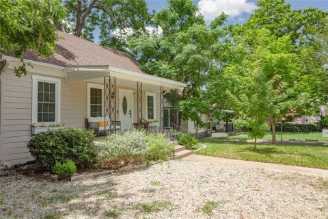 2521 Washington Avenue, Waco, TX 76710 — photo 2