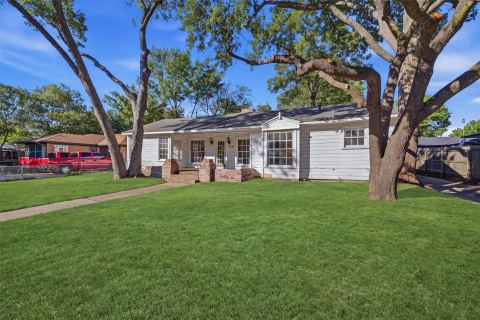 1420 N Shannon Street, Sherman, TX 75092 — photo 3