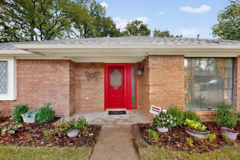 2008 Turf Club Drive, Arlington, TX 76017 — photo 2