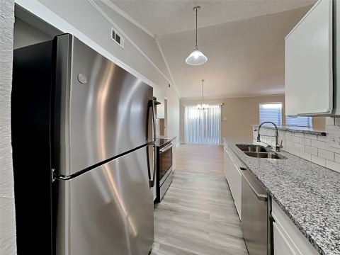328 Teakwood Lane, Lewisville, TX 75067 — photo 3