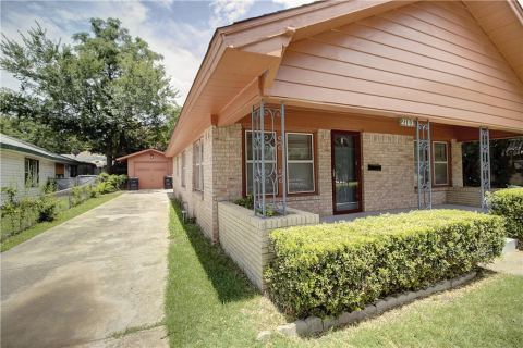 2703 Galvez Avenue, Fort Worth, TX 76111 — photo 3
