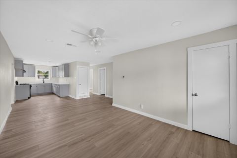 318 18th Street, Grand Prairie, TX 75051 — photo 2