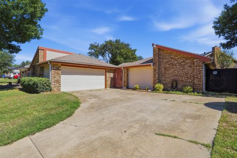 2406 Amber Hill Lane, Euless, TX 76039 — photo 3