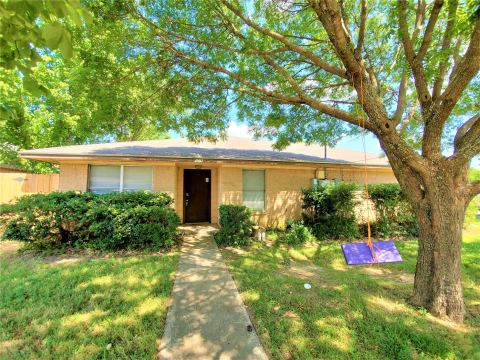 1002 Mulkey Lane, Denton