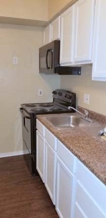 105 E Tyler Street A, Ennis, TX 75119 — photo 3