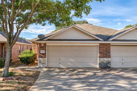 1405 Piedmont Drive, Mansfield, TX 76063 — photo 2