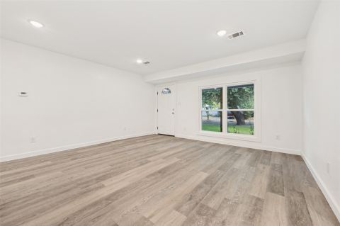 2661 Hudspeth Avenue, Dallas, TX 75216 — photo 2