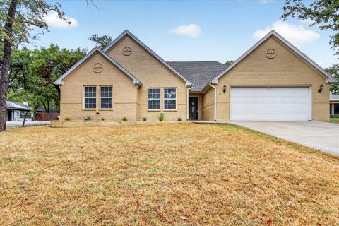 1612 Tanglewood Drive, Azle