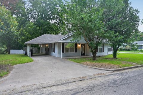 1002 Pine Street, Bonham, TX 75418 — photo 2