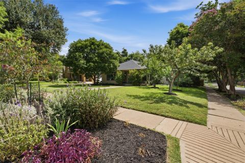1430 S Montreal Avenue, Dallas, TX 75208 — photo 2