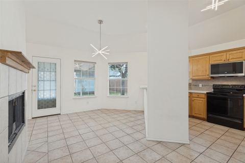 411 Meadow Lane, Aubrey, TX 76227 — photo 3