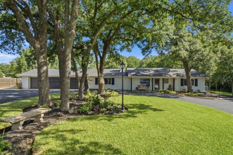 3001 Curry Road, Arlington, TX 76001 — photo 2
