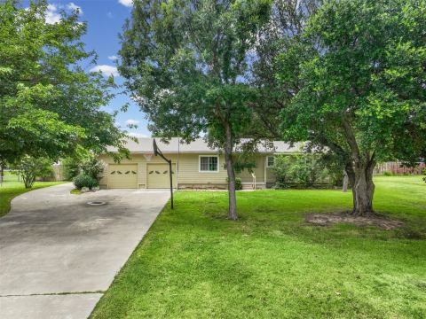 6709 Gillis Johnson Street, Fort Worth, TX 76179 — photo 2