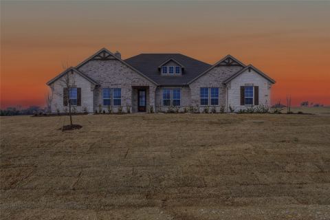 810 Valley Ridge Road, Van Alstyne