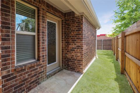 300 Black Bear Drive, McKinney, TX 75071 — photo 3