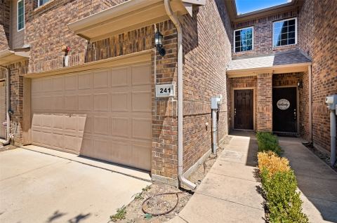 241 Barrington Lane, Lewisville, TX 75067 — photo 3
