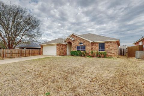 1720 Treasure Cay Drive, Mansfield