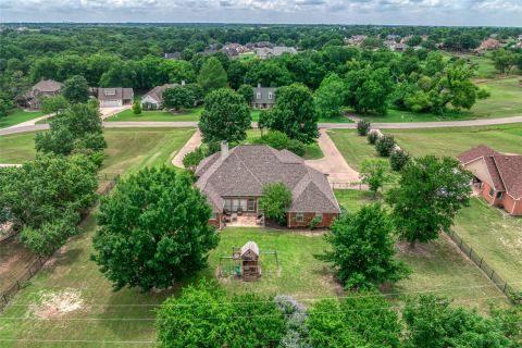 294 Preakness Place Road, Van Alstyne, TX 75495 — photo 2
