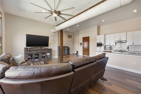 2502 Live Oak Street 235, Dallas, TX 75204 — photo 2