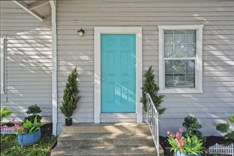 220 W Wardville Street, Cleburne