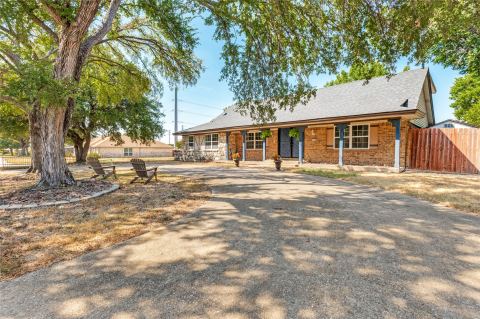 1301 Hillsdale Drive, Richardson, TX 75081 — photo 2