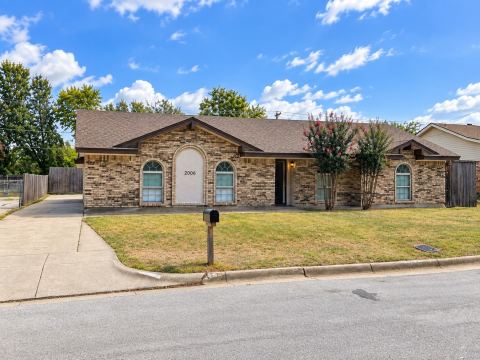 2001 San Jacinto Drive, Arlington